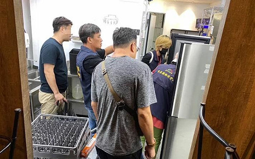 又一家台中和牛燒肉店遭舉報過期肉 吹哨者獲獎金近百萬！ 