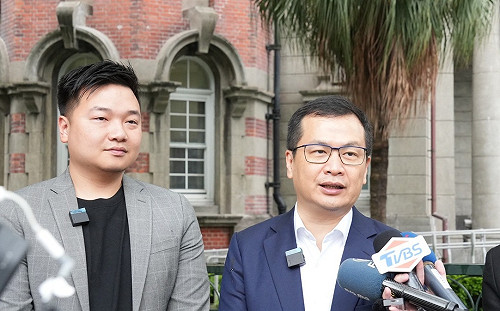 楊植斗坦承「打給動保處」但無關說  他轟：羅智強子弟兵「比特犬守護神」毫無悔意