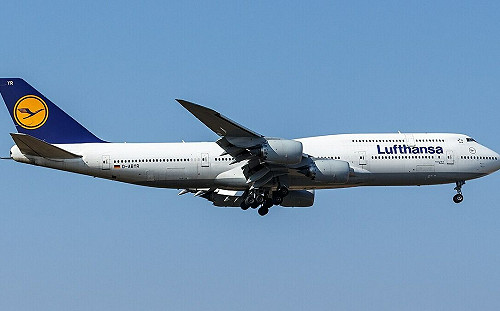 (影) 驚險畫面直擊! 洛杉磯機場驚魂 直播意外拍到波音客機降落彈跳