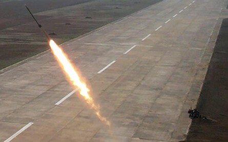將首爾變成火海？金正恩視察240毫米口徑新型多管火箭炮彈驗收試射