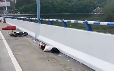 (影) 又見當街報復性撞人、殺人！上學時間 惡司機砍翻2人又撞人