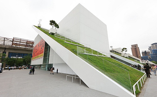 全台最夯兒童美術館在桃園 純白斜頂山丘成打卡熱點 