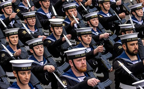 類募兵！英國推「空檔年」計畫  給薪「體驗」軍旅、目標25歲以下年輕人