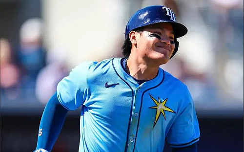 (影)張育成傷癒歸隊就開砲　本季首轟出爐