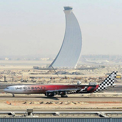 中東第1個！美解除阿布達比飛美筆電禁令