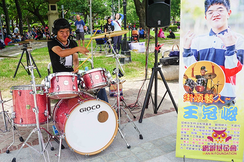 身障街藝青年   肯定自我價值