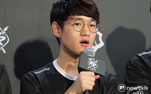英雄聯盟洲際賽》 連兩勝仍反省  Crown：我沒打好