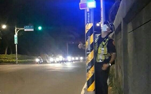 紅藍爆閃燈引發刺眼問題！交通部：研擬易肇事點改善計畫