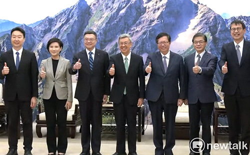 穩健接棒執政  卓榮泰率新內閣團隊拜會陳建仁