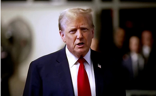 政策大轉彎？川普主張外籍大學生畢業自動獲綠卡 發言人趕緊澄清