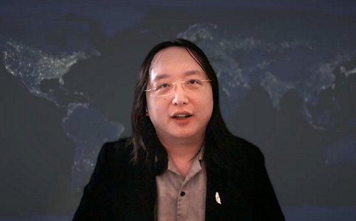 分享民主審議因應AI挑戰的台灣經驗 唐鳳視訊出席哥本哈根民主峰會