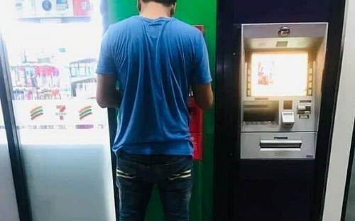 炫耀從美國盜的第一桶金! 賴帳14萬美元 中國留學生刷爆卡後離境