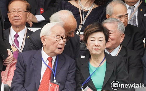 張忠謀、黃崇仁等產業界大咖 現身520正副總統就職典禮