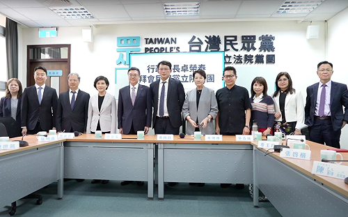 卓榮泰拜會民眾黨團 黃國昌笑說「我今天最溫和」 