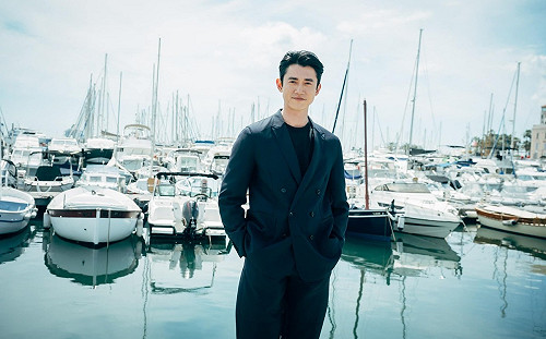 (影)尺度再突破！吳慷仁變身「約砲海王」 舔妹腳趾   導演讚：又情色又好看