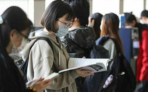 學測首日考數A、自然 可用口罩、圍巾、暖暖包