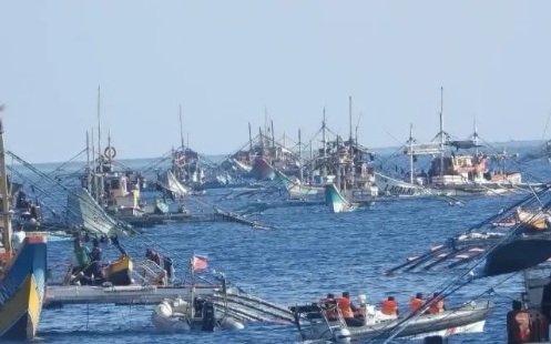 中國南海狠「清場」 ! 軍演名義宣布4個月禁漁令 專家：為「海警 3 號令」鋪路