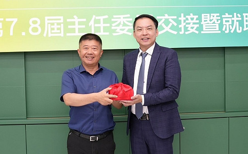 就任民進黨高市黨部主委 黃文益喊：拚下一年黨員破 5 萬人