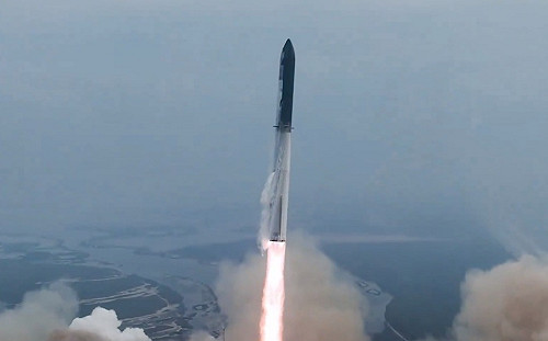 「筷子」夾住了！「機甲酷斯拉」立功 SpaceX星艦成功回收技術突破