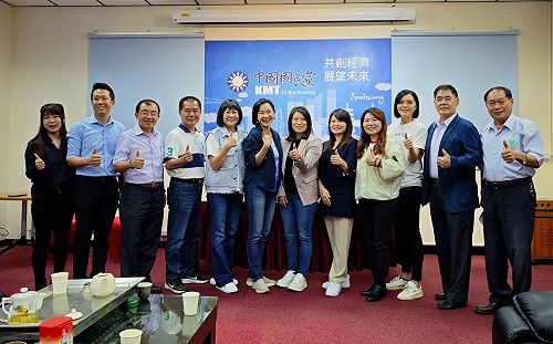 上任首度拜會高市議會黨團 柯志恩：攜手黨團為高雄打拚！ 