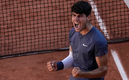 Alcaraz苦戰5盤逆轉Sinner　闖法網冠軍戰