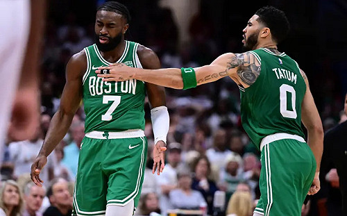 NBA／獨行俠主帥啟用「反間計」　狂讚Brown