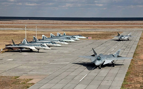 一天內幹掉俄近10%五代戰機?  遠離戰場589公里 傳2架Su-57被烏無人機摧毀