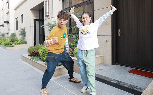 用AB合約騙蔡阿嘎上千萬！網友起底蘿拉人頭公司 關係企業竟出現聖結石