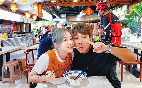 文化統戰？遊四川拍YT遭疑「收酬勞」  王仁甫、季芹火速回應