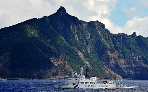 首次發生! 中國4載機關砲艦出現釣魚台 日官房長官 : 進入高度警戒狀態