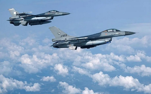 F-16 vs. 蘇軍戰機誰勝出? 曾66:0 烏將獲116架 AIM-120D射程120里 俄窘了!  