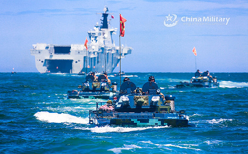 增援仁愛礁、處置準坐灘 中國075兩棲攻擊艦現身仙賓暗沙