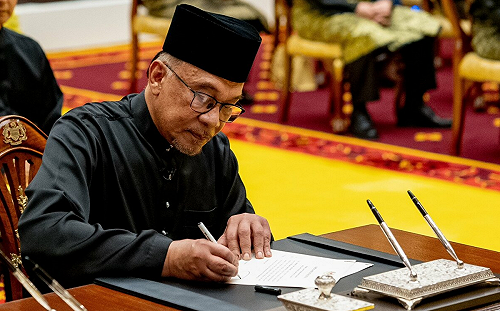 安華 : 中國是真正的朋友 網友批：馬來西亞一路走到黑