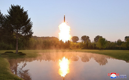 北韓稱「多彈頭」試驗成功 南韓分析：空中爆炸解體