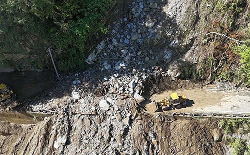 中橫震後分階段管制 大禹嶺至天祥調整放行時段