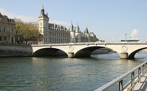 倒數1個月！塞納河水質仍不達標 巴黎奧運游泳賽事恐受影響