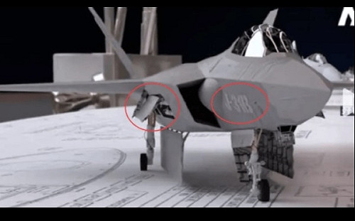 殲-31B？官宣大作文章 吹噓新型號還有側面彈艙