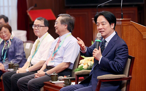 賴清德接見國際科展台灣隊  期勉保持熱情、貢獻科學發展