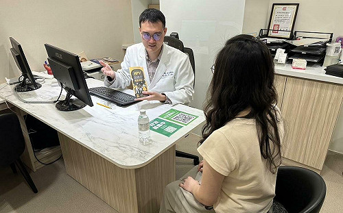 喉嚨痛伴私密處症狀恐非感冒！醫籲：當心是「淋病」