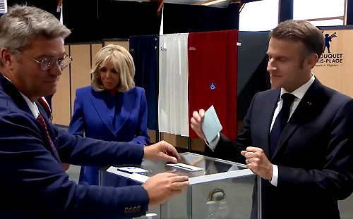 彭博專欄作家：賭徒馬克宏下一步想成為造王者