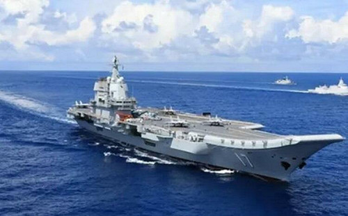 央視曝山東艦曾遇險! 幸有「帶刀侍衛」來救駕 以「衝撞」姿態逼退敵艦