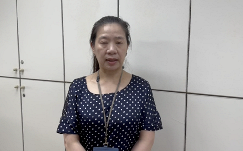 回狼師案曾稱「若小朋友說錯呢？」 教育局副局長鞠躬致歉