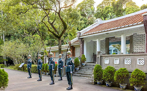 國防部落實轉型正義 刪除兩蔣「陵寢」、「謁陵」用語