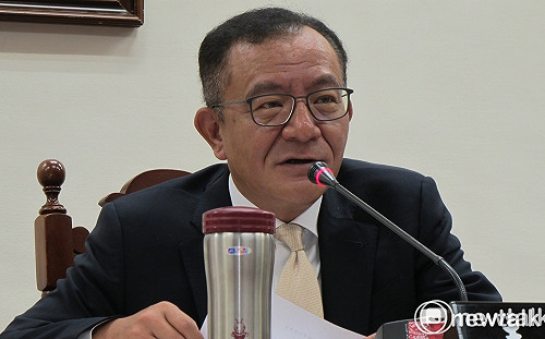 抓記者、學生的張奇文九月悄然升官　高志鵬痛批內政部