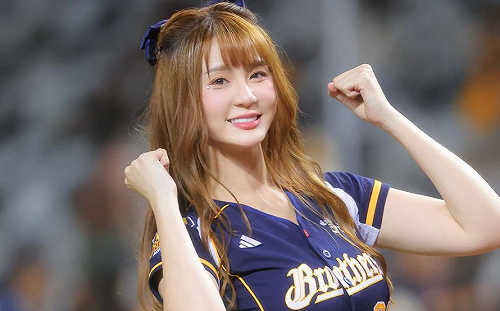 幫球迷簽名「下秒被拍賣」！短今難過：先去哭一下