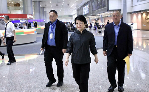 讚盧秀燕如搭空軍一號返台 游淑慧遭嗆「真以為她能選上總統？」