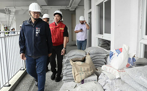 中颱凱米來勢洶洶    李懷仁帶隊視察旗津防颱措施
