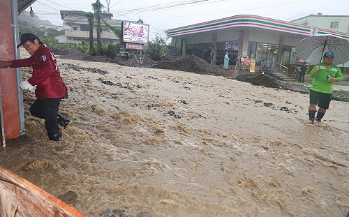 凱米颱風重擊中南部！全台土石流紅色警戒553條  南投佔48%