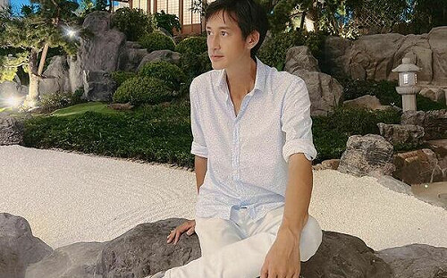 赴板殯認屍遲到70分鐘！唐治平難過嘆：確實像我母親