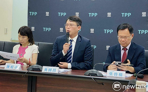 綠盼8月開臨時會 黃國昌嗆：民眾黨團拒絕 當初不是反對延會急出國？